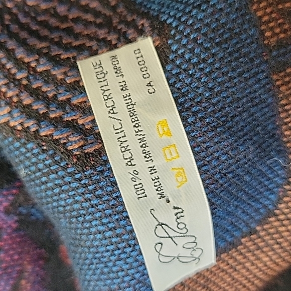 Japan made wraps/scraf - Picture 3 of 3